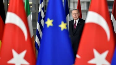 Le président turc Recep Tayyip Erdogan avant une rencontre avec les présidents de la Commission européenne et du Conseil européen à Bruxelles, le 9 mars 2020