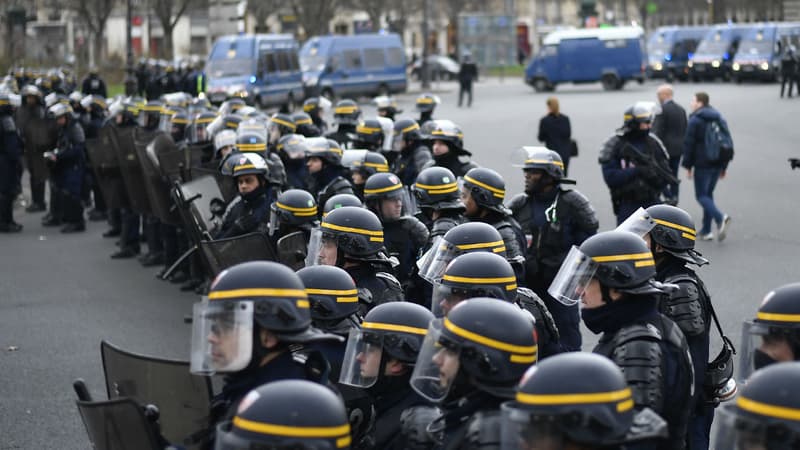 Des CRS lors d'une manifestation à Paris le 23 février 2017 (photo d'illustration)