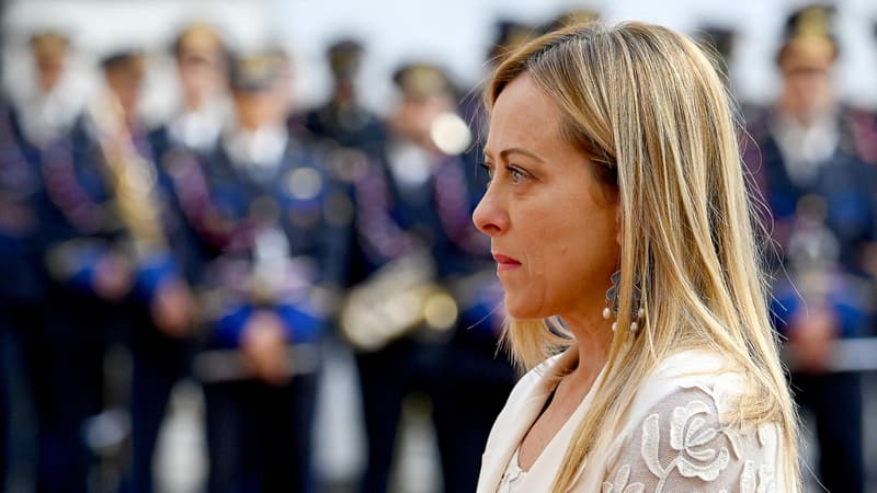 Giorgia Meloni se présente en tête de liste de son parti d'extrême droite aux européennes
