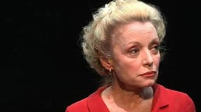 Théâtre: Caroline Silhol bouleversante dans "La maison d'à côté"