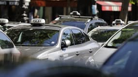 Des syndicats de taxis et d'auto-écoles, ainsi qu'une association d'ambulanciers, appellent à manifester contre la loi mobilités et la réforme à venir du permis de conduire, ce lundi 20 mai.