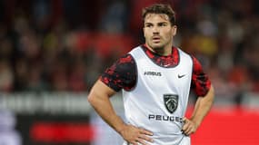 Antoine Dupont avant son entrée en jeu avec Toulouse, 12 octobre 2024