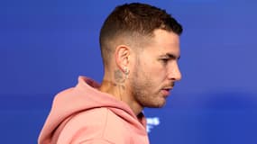 Lucas Hernandez avant la conférence de presse du PSG, à la veille du match de Ligue des champions contre Stuttgart - le 28/01/2025