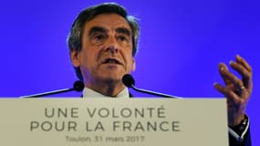 François Fillon lors d'un meeting à Toulon, le 31 mars 2017