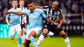Coupe de la Ligue anglaise - Newcastle-Manchester City - Manuel Akanji et Joelinton, le 27 septembre 2023