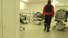 Au centre hospitalier de Gonesse, "la transformation du système de santé" voulue par le gouvernement inquiète