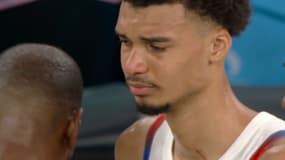 Les pleurs de Victor Wembanyama après la finale de basket entre la France et les Etats-Unis, JO de Paris 2024, 10 août 2024