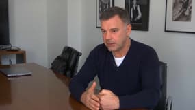 Olivier A, neveu de Gérard Louvin et de Daniel Moyne, les accuse de viol et complicité de viol. 