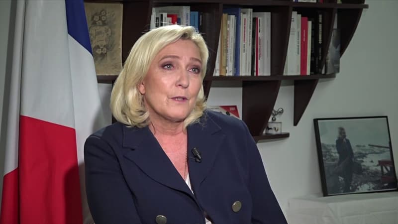Le Pen veut pénaliser le port du voile dans l'espace public, 