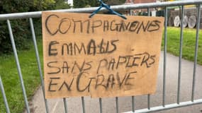 À Grande-Synthe, les grévistes d'Emmaüs dénoncent notamment des conditions de travail indignes et un manque d'allocations à la hauteur de leur activité.