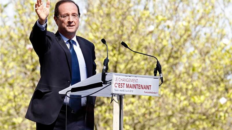 François Hollande a dit mardi vouloir mettre les dons aux candidats aux élections "beaucoup plus bas", voire "les supprimer purement et simplement" dans le cadre d'une réforme du financement des partis politiques. /Photo prise le 3 avril 2012/REUTERS/Jack