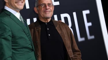 Le magnat d'Hollywood Ron Meyer, à droite.