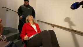 Valérie Pécresse s'est assise dans la chaise lors de la présentation à la presse.