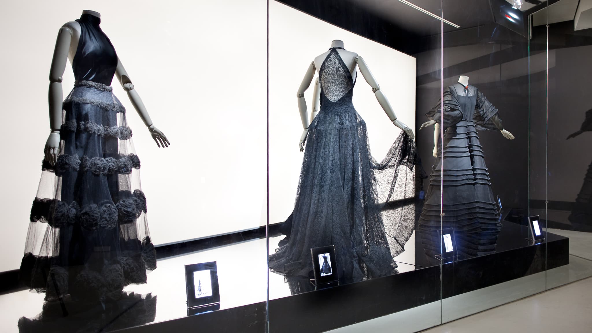 Les silhouettes de Madeleine Vionnet présentées lors de l'exposition du Musée des Arts Décoratifs en 2009. 