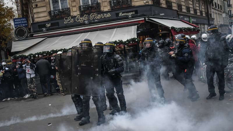 L'Alliance du commerce a estimé que, "bien que les dégradations matérielles aient été limitées lors des manifestations, l'impact de la grève est particulièrement fort dans les centres-villes des métropoles et grandes villes."