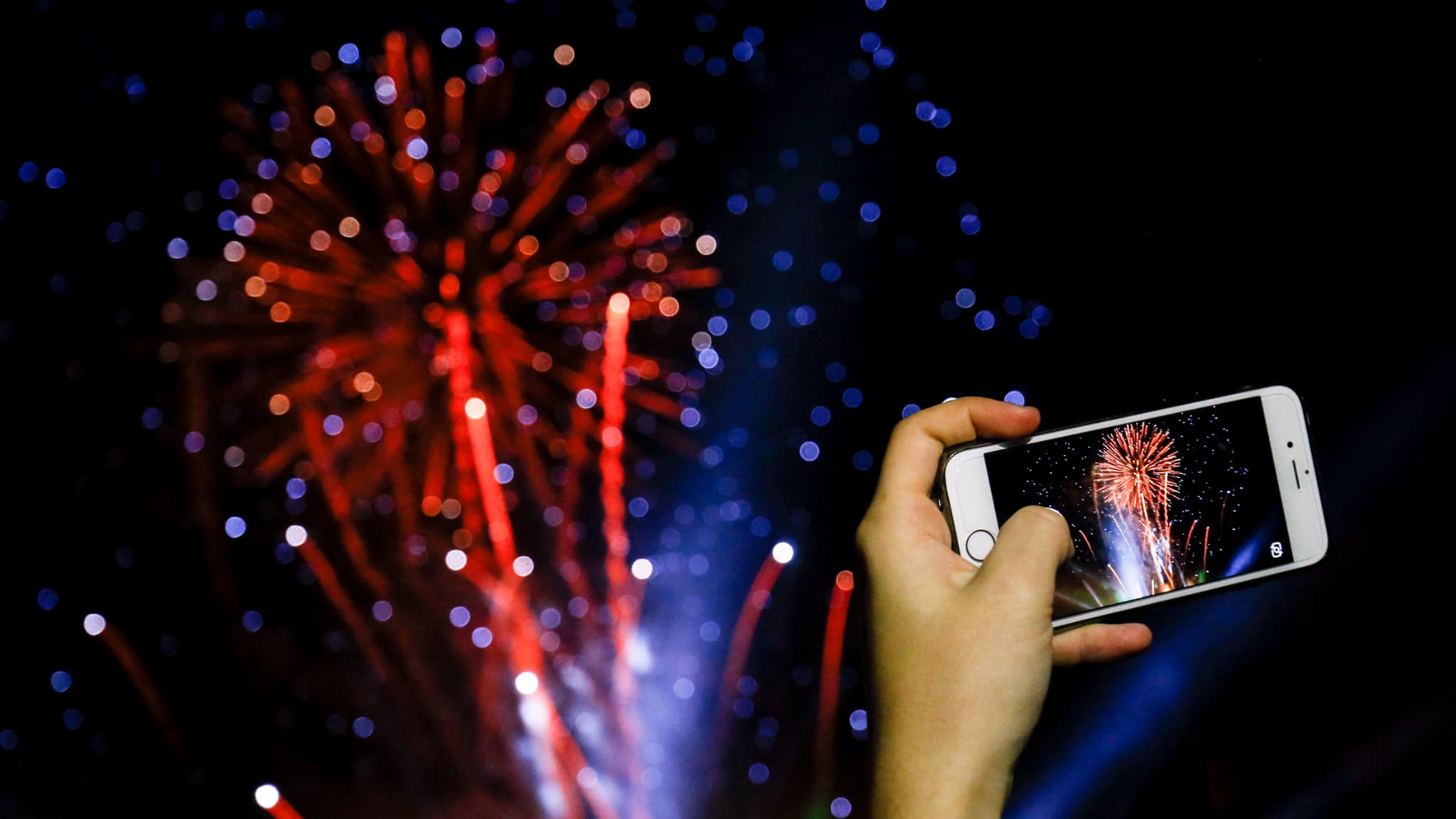 Comment réussir ses photos de feux d'artifice avec son smartphone