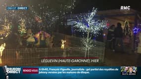 Un couple a transformé sa maison et son jardin en parc de Noël 