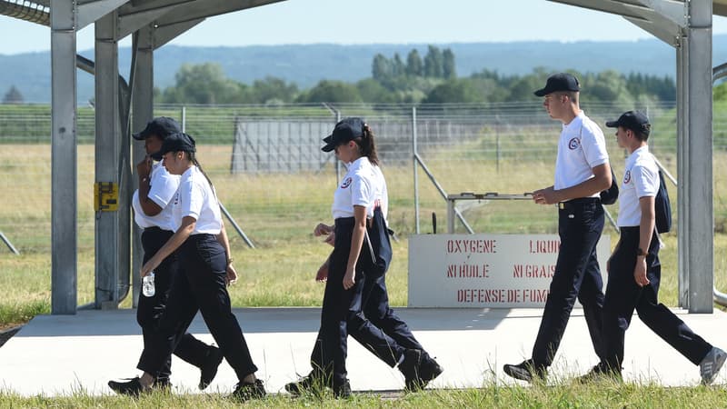 Des jeunes participent à une session du Service national universel (SNU), le 24 juin 2019, sur la base de Luxeuil-Saint Sauveur (Haute-Saône).