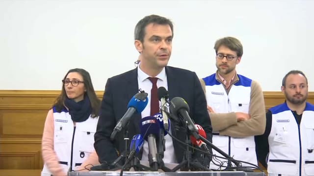 Olivier Véran en conférence de presse à Crépy-en-Valois.