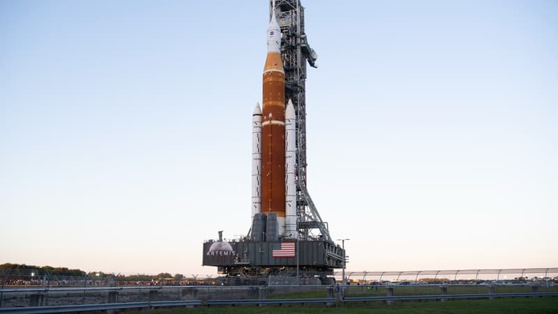 La fusée SLS de la NASA en Floride avant une session de test le 17 mars 2022