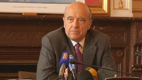 Alain Juppé s'est exprimé face à la presse à la mairie de Bordeaux, lundi.