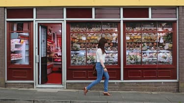 Une façade truquée d'une boucherie, à Enniskillen, en Irlande du Nord.