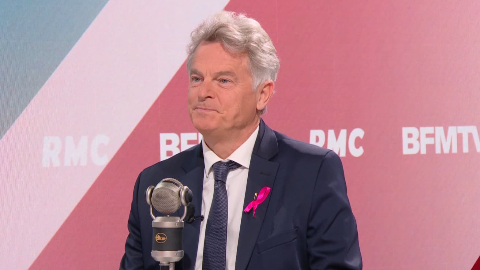 "IL FAUT AVANCER": FABIEN ROUSSEL TROUVERAIT "RAIDE" DE CENSURER UN GOUVERNEMENT QUI RENONCE AU 49.3