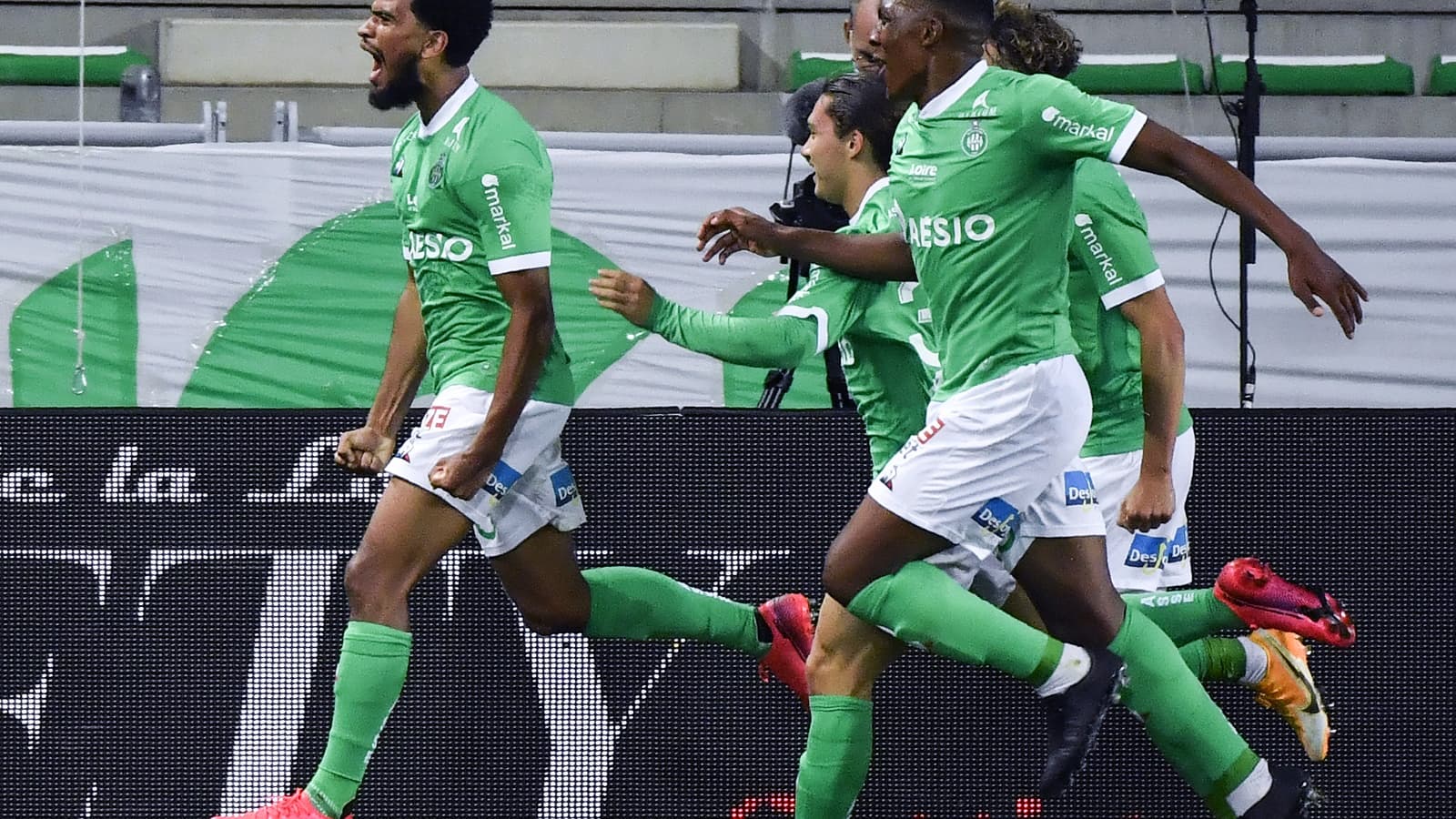 Des supporters revendicatifs lors de Strasbourg - Saint-Étienne