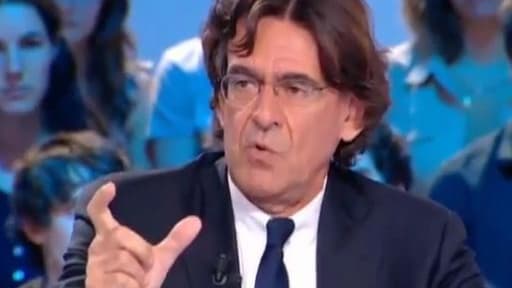 Luc Ferry sur Canal +, le 30 mai 2011.