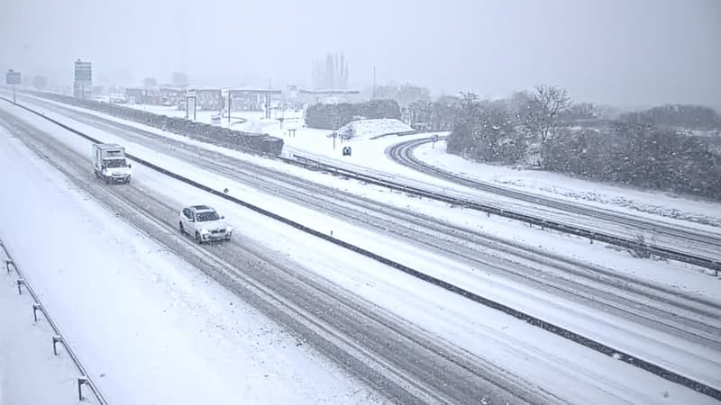 De 50 à 950km d'embouteillages: comment expliquer l'explosion du cumul de bouchons en Île-de-France malgré le peu de voitures sur les routes?