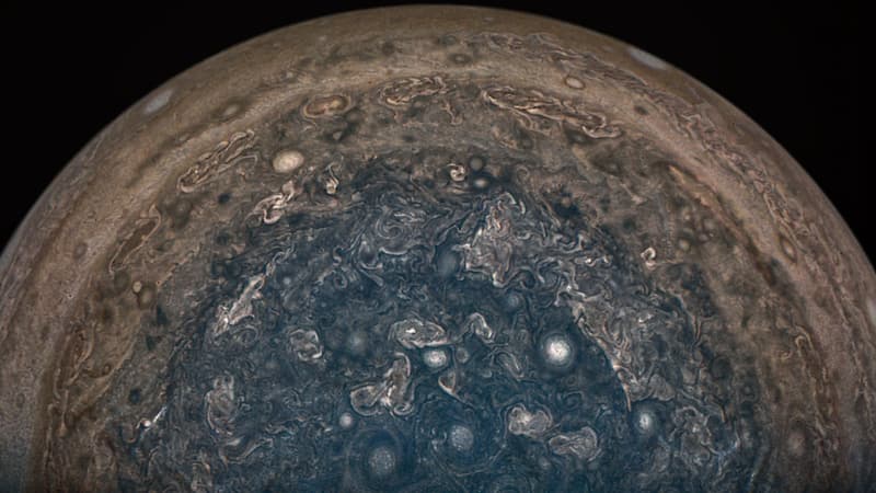 Le pôle Sud de Jupiter, photographié par la sonde Juno en février 2017. 