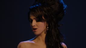 L'actrice britannique Marisa Abela incarne la chanteuse Amy Winehouse dans le biopic "Back to Black". 
