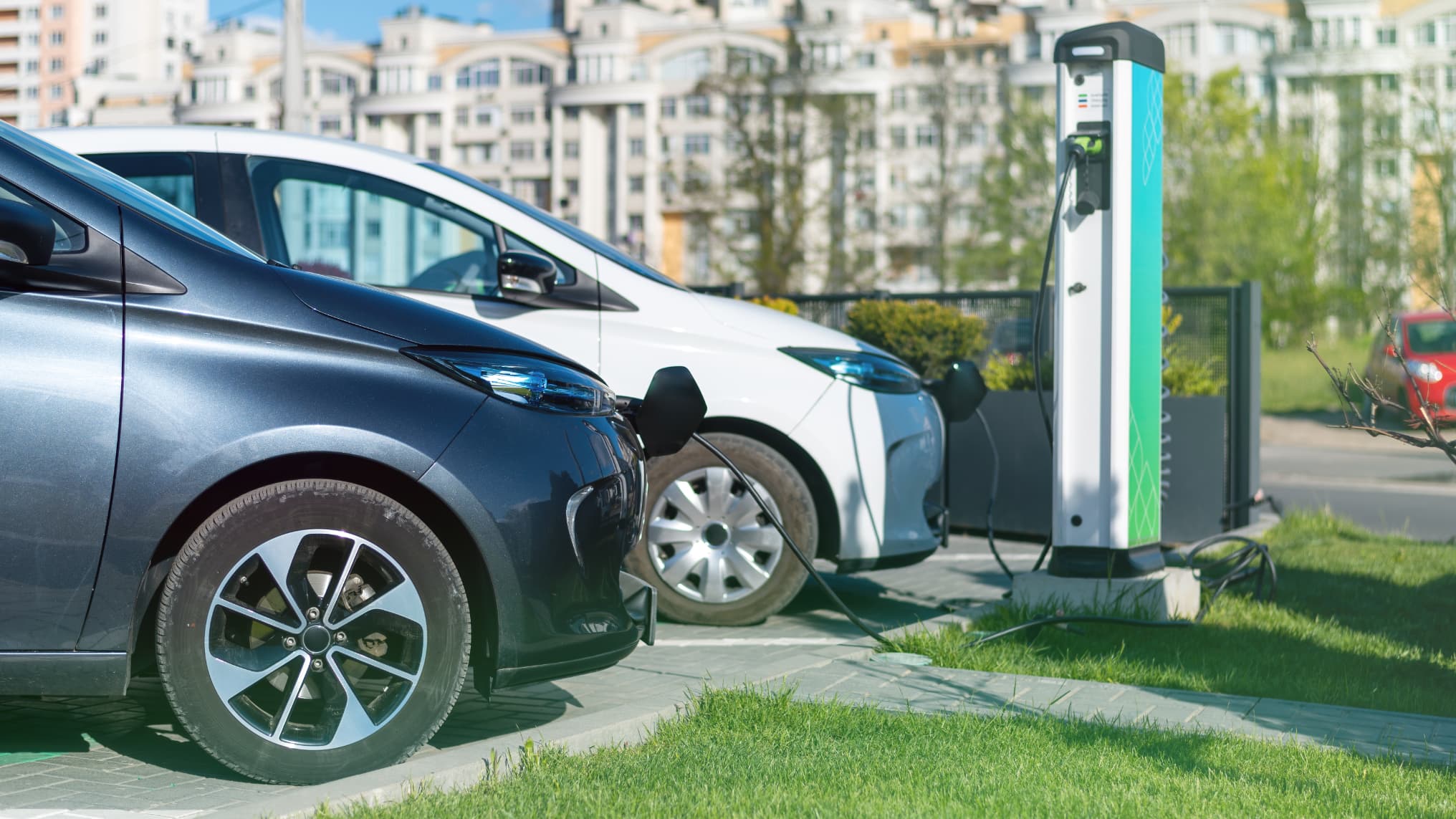 Borne de recharge en copropriété : quelles aides disponibles ?