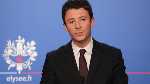 "On ne peut pas sortir de sept heures de discussions sans que rien n'ait avancé", a estimé le porte-parole du gouvernement.