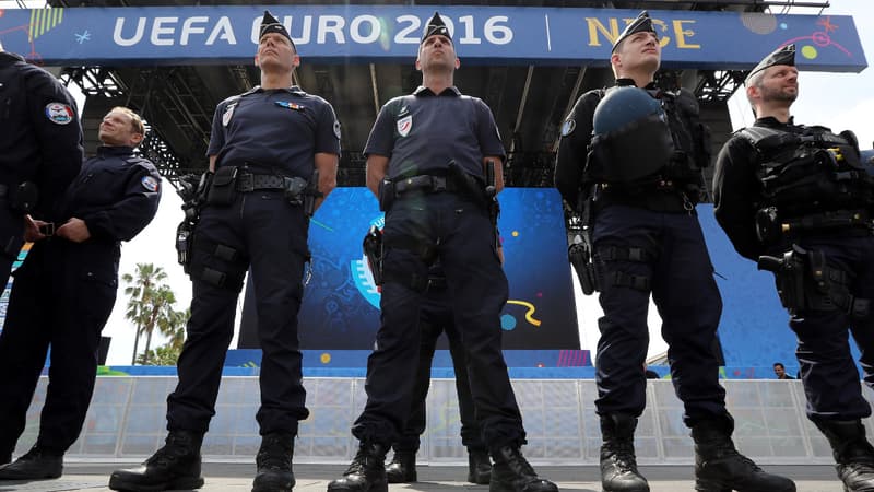 77.000 policiers et gendarmes sont mobilisés pour assurer la sécurité de l'Euro.
