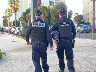 Des policiers en patrouille à Nice (illustration). 