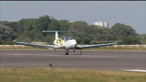 E-Fan: l'avion électrique a réussi sa traversée de la Manche