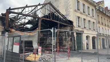 La brasserie Gustave à Caen, ravagée par un incendie dans la nuit du 5 au 6 août 2025. 