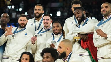 L'équipe de France de basket, médaillée d'argent aux JO de Paris (le 10/08/2024)
