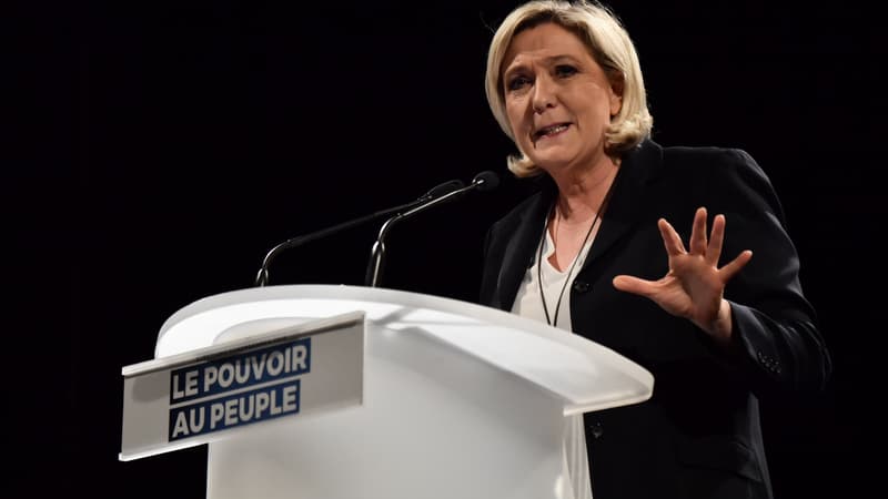 Marine Le Pen, cheffe du Rassemblement National, lors d'un discours à Roquevaire (Bouches-du-Rhône).