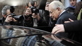 Dominique Strauss-Kahn à son arrivée au tribunal de Lille pour le deuxième jour d'audiences, mercredi 11 février. 