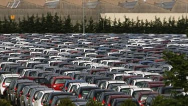 Le gouvernement veut favoriser les véhicules électriques et hybrides produits par les constructeurs français.