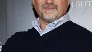 Le film de David Fincher (photo), "The Social Network", consacré au fondateur de Facebook Mark Zuckerberg, a raflé samedi les plus hautes récompenses décernées par la société nationale des critiques de film (NSFC). /Photo d'archives/REUTERS/Gonzalo Fuente