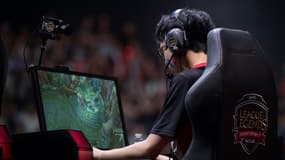 Le joueur français Hans Sama (ancien Misfits Gaming) en finale des "LCS", première division européenne de "League of Legends" 
à Paris le 3 septembre 2017