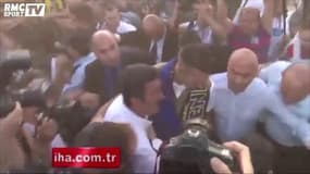 L’incroyable accueil des supporters de Fenerbahçe pour van Persie