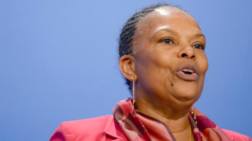 Christiane Taubira n'aurait été prévenue officiellement que le 11 mars des écoutes de Nicolas Sarkozy, selon "Le Nouvel Obs".
