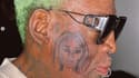 Dennis Rodman s'est fait tatouer le visage de sa petite amie sur la joue, le 10/07/2023