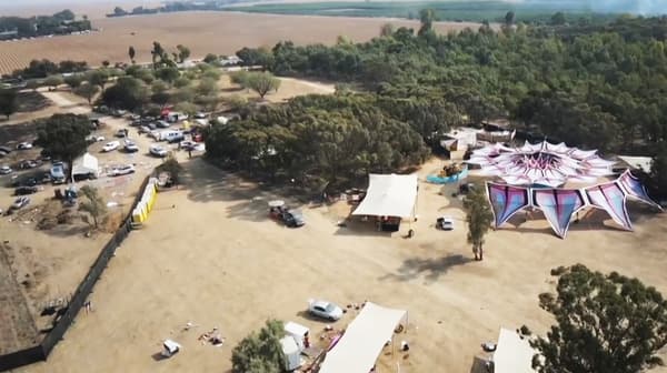 Une vue aérienne du site du festival Supernova, attaqué par le Hamas, le samedi 7 octobre 2023.