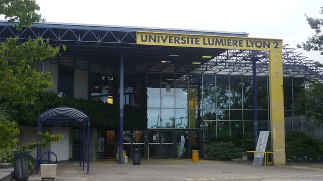 Grève pour le climat: le campus de Bron de l'université Lyon 2 bloqué