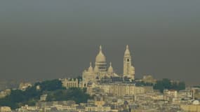 Paris touché par la pollution lors de la canicule de 2003 - Image d'illustration
